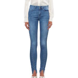 Relish fashionable jeans